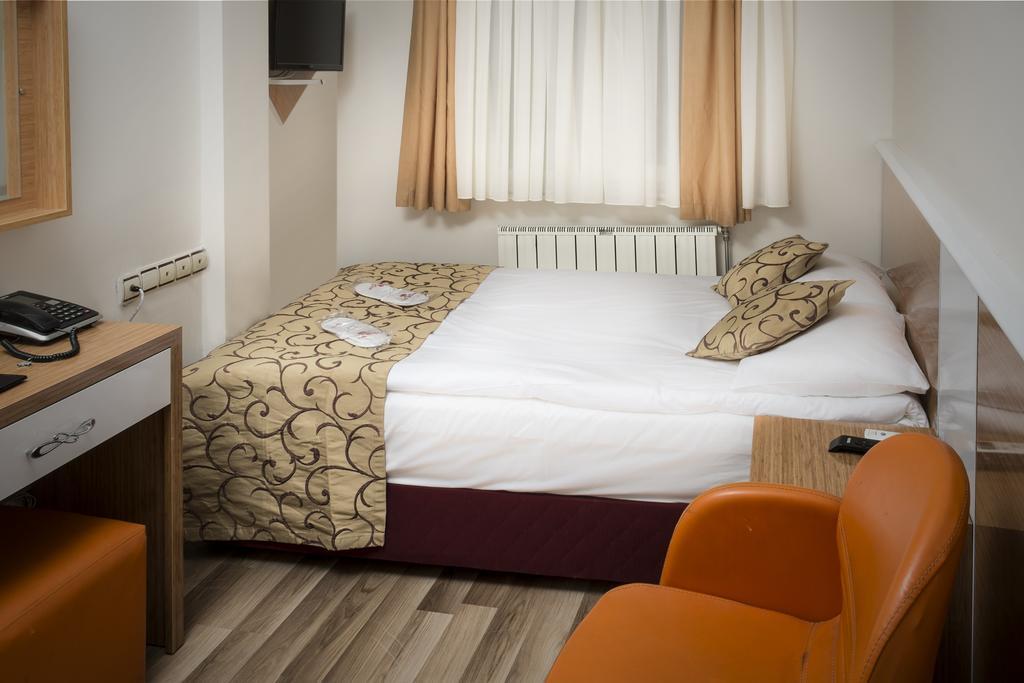 Lal Hotel Istanbul Exterior photo